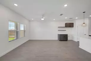 7711 Jade Crst Dr, Angleton, TX 77515 - Photo 7