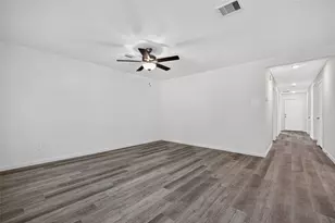 353 Todd St, Tomball, TX 77375 - Photo 7