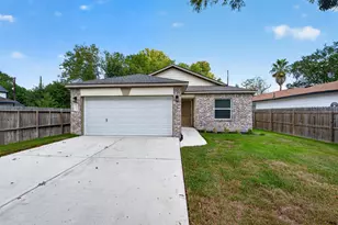 353 Todd St, Tomball, TX 77375 - Photo 1