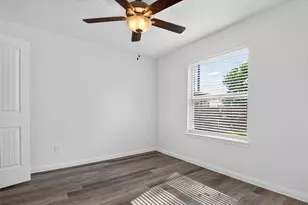 353 Todd St, Tomball, TX 77375 - Photo 21