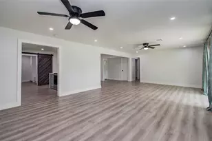 10415 Westray St, Houston, TX 77043 - Photo 25