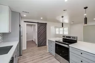 10415 Westray St, Houston, TX 77043 - Photo 13