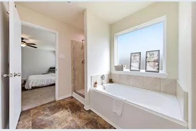 15614 S Early Dusk Circle, Houston, TX 77044 - Photo 7