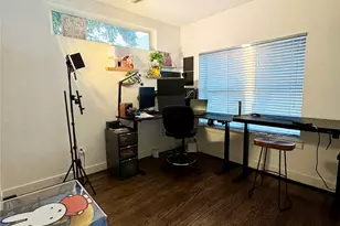 612 E 29th St, Houston, TX 77008 - Photo 13