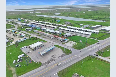 1012 N Stingaree Drive, Crystal Beach, TX 77650 - Photo 13