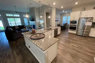 2025 Clearwater Grove Ln, Houston, TX 77089 - Photo 13