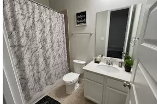 2025 Clearwater Grove Ln, Houston, TX 77089 - Photo 33