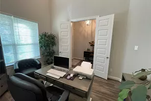 2025 Clearwater Grove Ln, Houston, TX 77089 - Photo 9