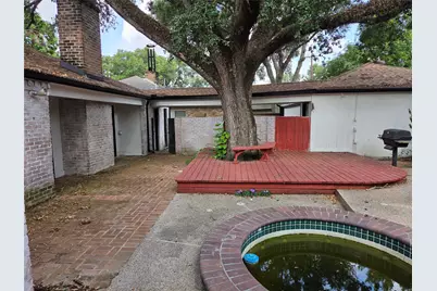 10010 Burgoyne Road, Houston, TX 77042 - Photo 5