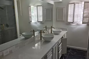 10010 Burgoyne Rd, Houston, TX 77042 - Photo 7