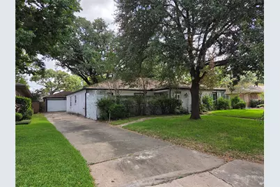 10010 Burgoyne Road, Houston, TX 77042 - Photo 3