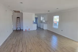 3370 Lorilee St, Beaumont, TX 77708 - Photo 3