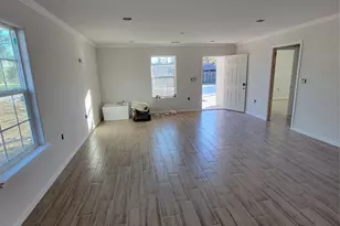 3370 Lorilee St, Beaumont, TX 77708 - Photo 3