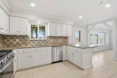 9203 Kirkmont Drive, Houston, TX 77089 - Photo 23