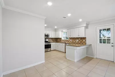 9203 Kirkmont Drive, Houston, TX 77089 - Photo 17