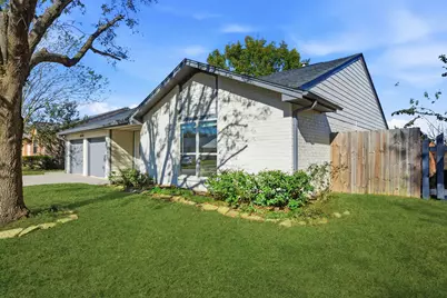 9203 Kirkmont Drive, Houston, TX 77089 - Photo 7