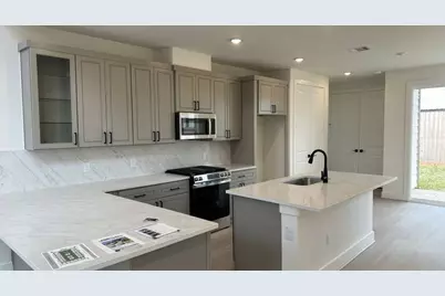 4308 Avron Drive, Stafford, TX 77477 - Photo 7