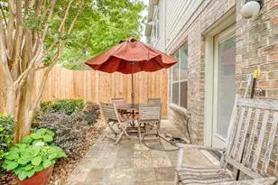 1735 Michigan St, Houston, TX 77006 - Photo 3