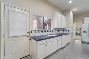 2526 Purple Horse Dr, League City, TX 77573 - Photo 11