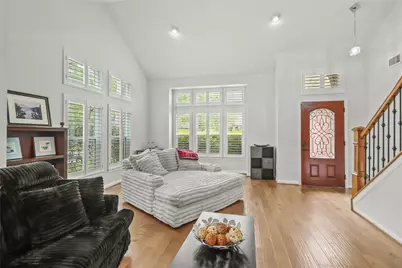 30 Village Knoll Place, The Woodlands, TX 77381 - Photo 7