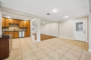 4402 Libbey Ln, Houston, TX 77092 - Photo 17