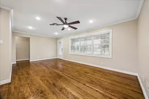 4402 Libbey Ln, Houston, TX 77092 - Photo 11