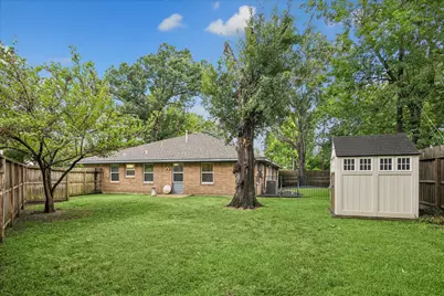 4402 Libbey Lane, Houston, TX 77092 - Photo 33