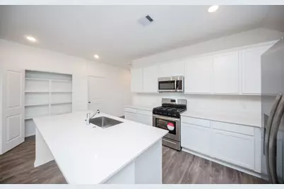 7406 Bartoncliff, Katy, TX 77493 - Photo 11