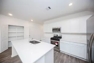 7406 Bartoncliff, Katy, TX 77493 - Photo 11