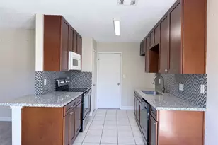 2222 Sunset Trail, Sugar Land, TX 77478 - Photo 9