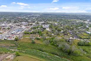 104 Kessler St, Hallettsville, TX 77964 - Photo 5