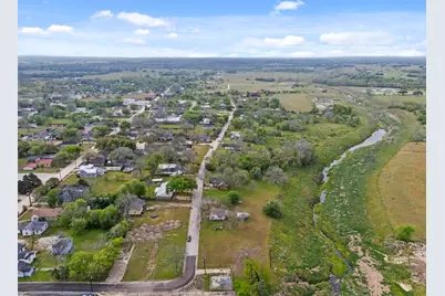 104 Kessler Street, Hallettsville, TX 77964 - Photo 3