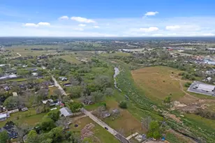 104 Kessler St, Hallettsville, TX 77964 - Photo 1