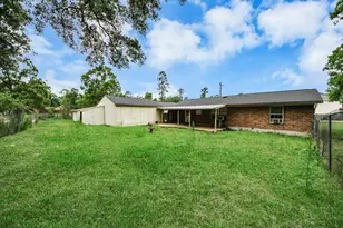 1301 Briarcliff St, Conroe, TX 77385 - Photo 13