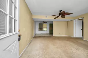 1301 Briarcliff St, Conroe, TX 77385 - Photo 15