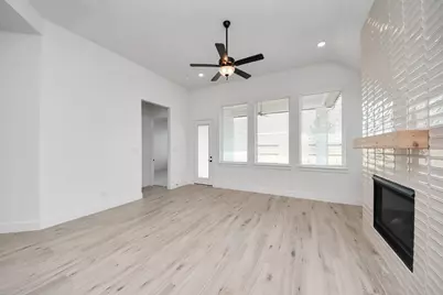 9510 Chateau Hill Drive, Manvel, TX 77578 - Photo 7