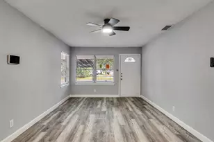 7914 Belbay St, Houston, TX 77033 - Photo 7