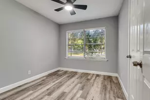 7914 Belbay St, Houston, TX 77033 - Photo 11