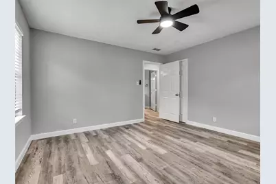 7914 Belbay Street, Houston, TX 77033 - Photo 15