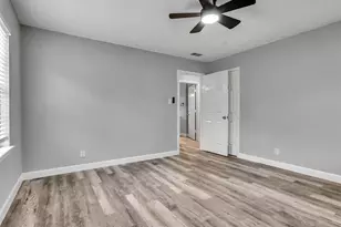7914 Belbay St, Houston, TX 77033 - Photo 15