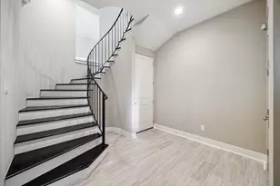 1218 W 23rd St, Houston, TX 77008 - Photo 3
