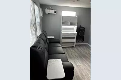 100 Ross Street #B, Huntsville, TX 77320 - Photo 3