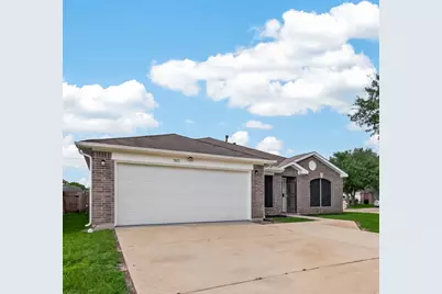 5102 Park Village Drive, Houston, TX 77048 - Photo 3