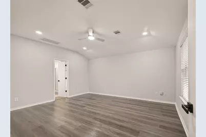 5102 Park Village Drive, Houston, TX 77048 - Photo 25