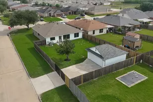 5102 Park Village Dr, Houston, TX 77048 - Photo 33