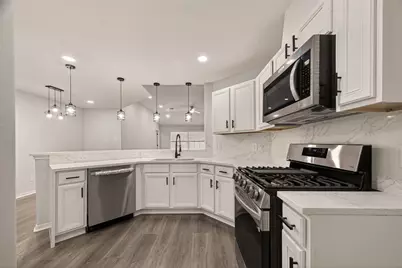 5102 Park Village Drive, Houston, TX 77048 - Photo 15