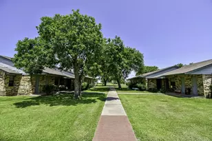 138 Sandpiper Cir, Palacios, TX 77465 - Photo 5