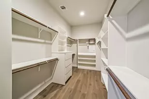 10914 Brookeshire Chase Ln, Houston, TX 77043 - Photo 29