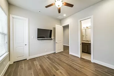 10914 Brookeshire Chase Lane, Houston, TX 77043 - Photo 37