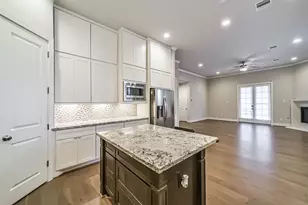 10914 Brookeshire Chase Ln, Houston, TX 77043 - Photo 15